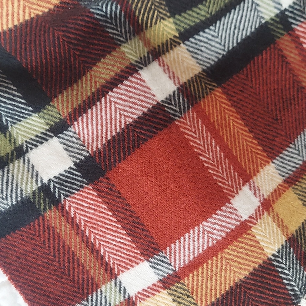 * Scarf Women's Soft Plaid Multicolor Acrylic, Bottom Fringe, Like New - Picture 2 of 6